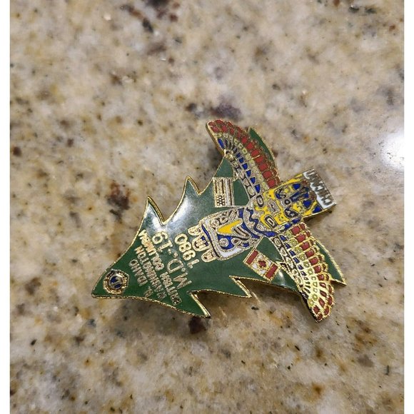 Vintage Idaho Washington BC Totem Pole Pine Tree1980 MD 19 Pin. - Picture 5 of 10